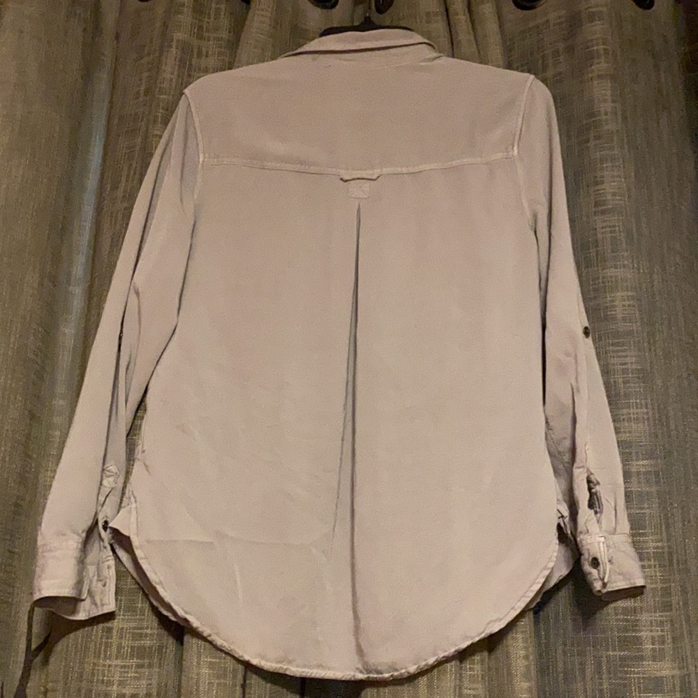 Button down - Picture 2 of 3